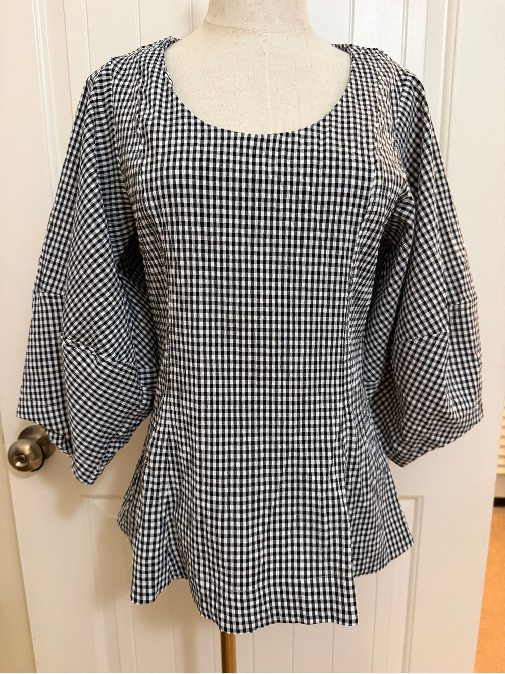 Pomander Place Black and White Gingham Flare Hem Top Sz Medium Balloon Sleeve